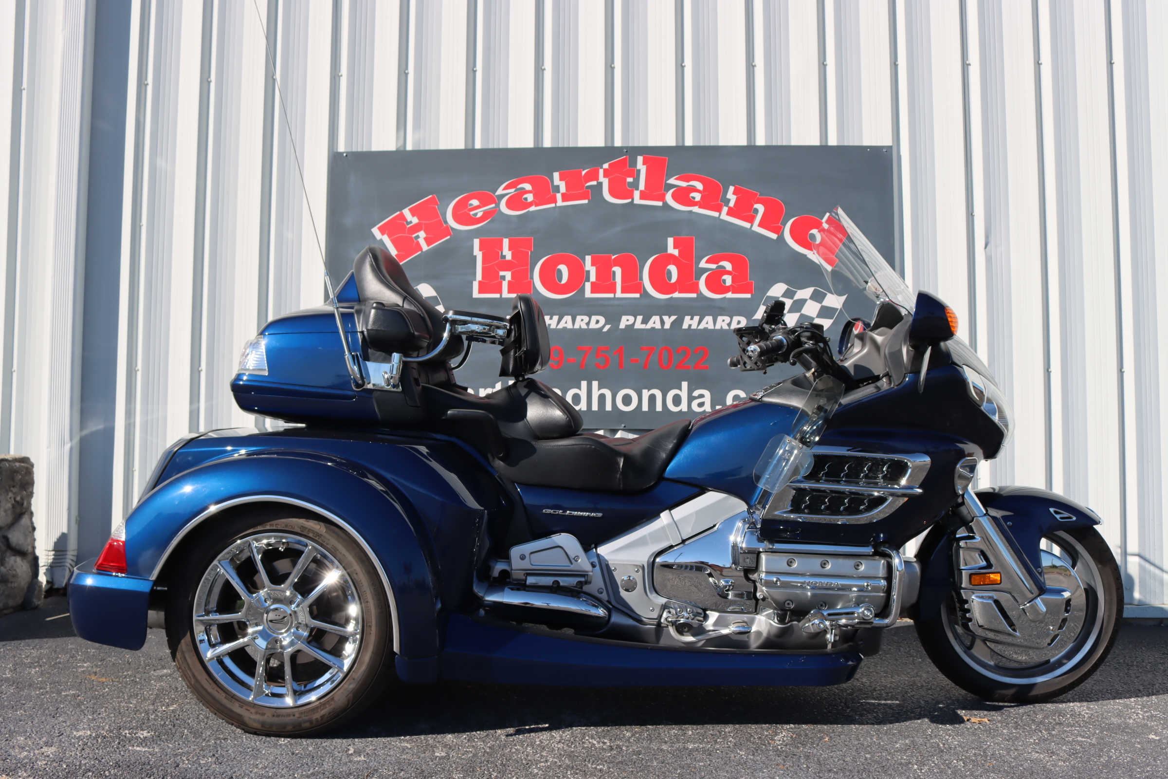 2007 Honda Gold Wing Roadsmith Trike — photo 1 of 19
