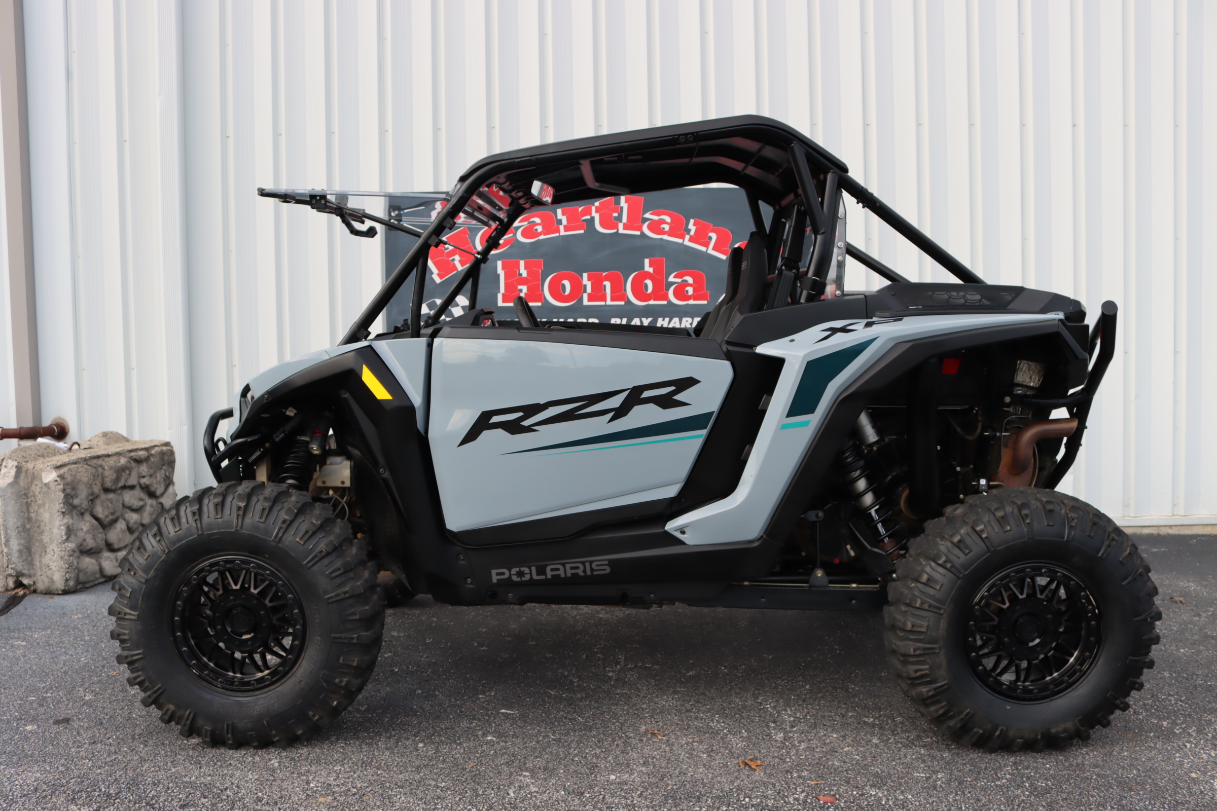 2025 Polaris RZR XP 1000 Sport Side x Side